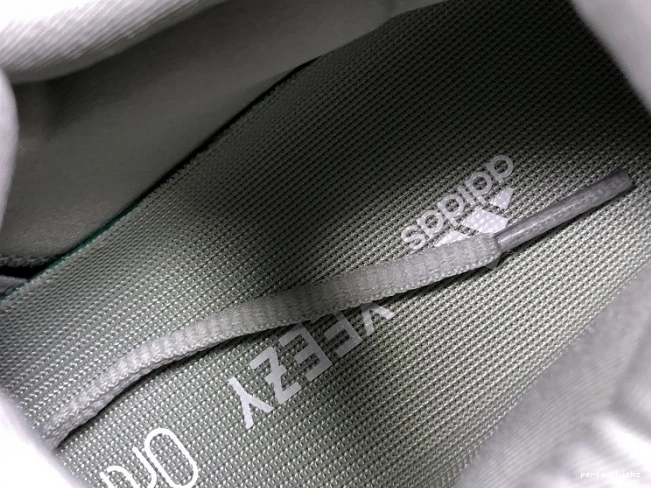 v2 EG7487 Yeezy Salt Boost Adidas 700 0812